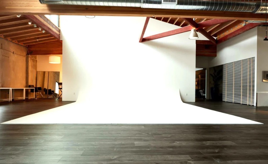 New York studio cyclorama — Egemen Mustafa Şener Studio process